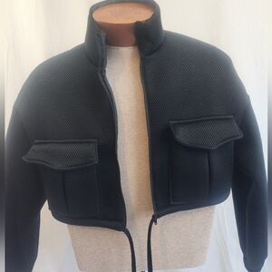 Women's Black light cropped puffer jacket